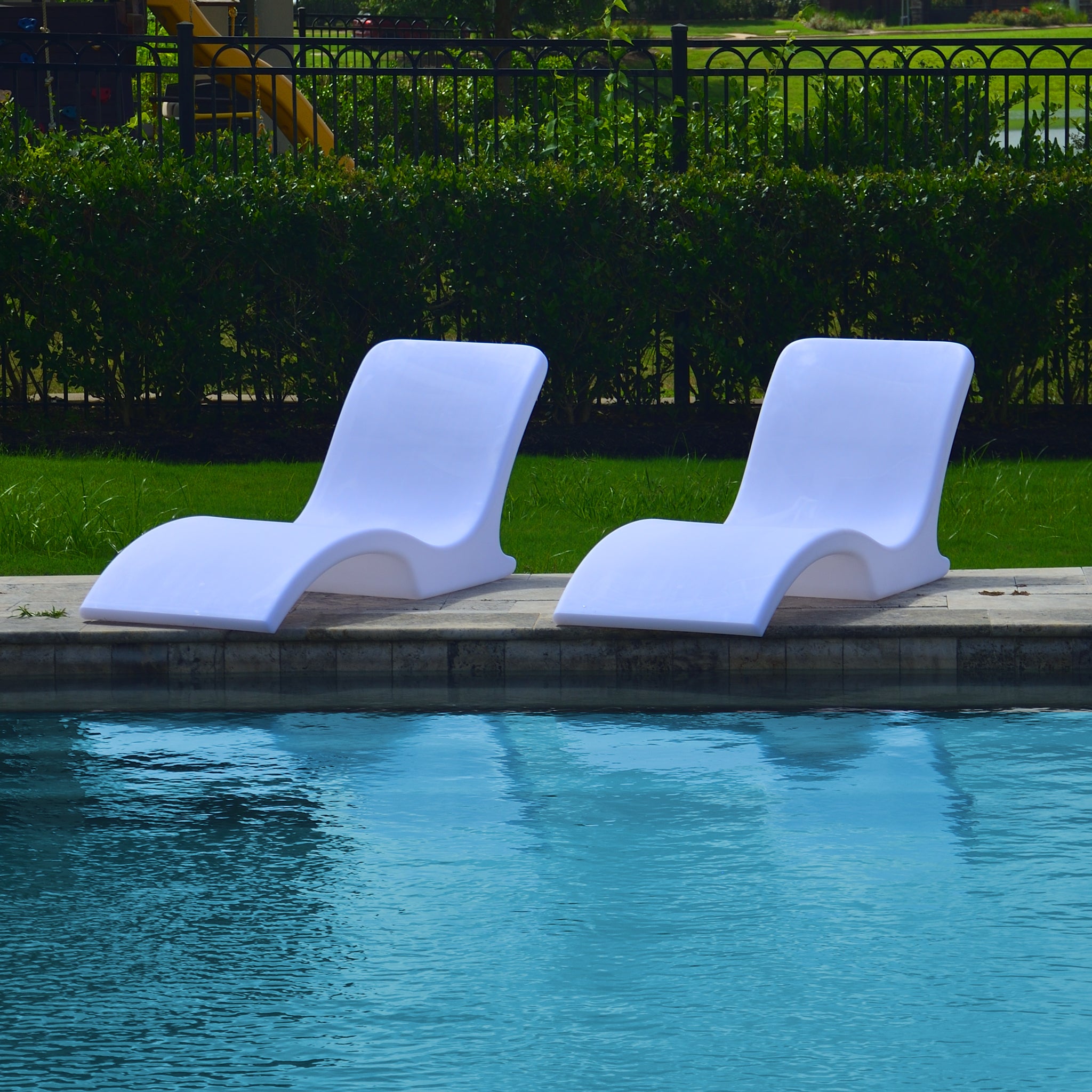 Round Chaise Pair + Hourglass Table image 7